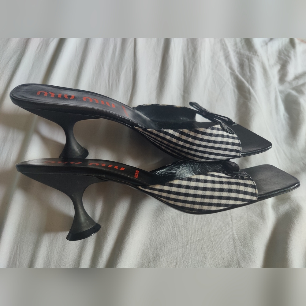 Vintage Miu Miu kitten heels